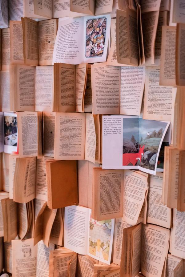 Insolite Alice In Wonderland Gujan-Mestras Bagian luar foto